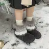 Botas de Neve de Veludo Retrô para Mulheres no Inverno, Solas Grossas, Botas de Pelo Fofas Estilo Floresta, Sapatos de Algodão Quentinhos de Nicho, Botas de Pelo