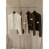 Camiseta de manga larga de té verde limón colección otoño, diseño minimalista estilo coreano, top versátil de un solo botón con cuello redondo para mujer, 11030 (viene con un chal)