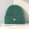 Gorros Cálidos de Lana para Otoño e Invierno para Mujer, Gorros de Punto Bordados de Oso Polar Casual Estilo Coreano, Gorros Fríos para Parejas Estudiantes, Tendencia al por Mayor
