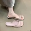 Primeiro Encontro Sandálias Estilo Francês Jifa Couro Envernizado Salto Baixo Sapatos para Comute ao Ar Livre Novo Estilo de Verão Combinar com Saias