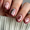 Bastão quadrado curto vermelho de Natal estilo francês com bolinhas, boneco de gengibre, frutas vermelhas, adesivos para unhas postiças