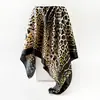 Lenço de Seda Popular Xiyin com Estampa de Leopardo 90*90cm Lenço Quadrado de Cetim Lenço Xale Lenço de Cabeça