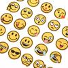 Calcomanías de tela con expresión de Emoji bordado, accesorios para ropa, calcomanías decorativas, parche divertido, insignia redonda linda con carita sonriente
