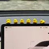 Engraçado pequeno departamento de cura de galinha amarela acessórios de carro ornamentos suprimentos de carro 2024 novo console central de descompressão