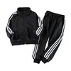 Conjunto Esportivo Masculino 2023 Outono e Inverno Novo Estilo Roupas Infantis Médias e Grandes Conjunto de Duas Peças Estilo Ocidental Moletom Calça Bebê Tendência