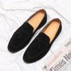 Sapatos preguiçosos de bico fino, cor sólida, slip-on, primavera, casuais, pequenos, sapatos de couro, sapatos masculinos com borlas britânicas, sapatos estilosos e estilosos