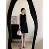 Moda Verão 2026 Simples Preto Sem Manga Manga Curta Estilo Francês Elegante e Sofisticado Vestido para Mulheres