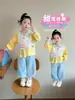 Conjunto de moletom com gola de coelho de desenho animado para bebê menina, conjunto para primavera e outono, estiloso e fofo, conjunto de duas peças de calça de moletom casual para meninas