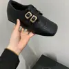 Mocasines cálidos sin cordones con interior elevador de altura y hebilla retro tallada estilo británico para mujeres menudas