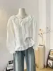 Camisa blanca de estilo coreano con cuello de muñeca de encaje dulce para mujer, diseño de otoño, nicho, casual, corte holgado, top de manga abullonada
