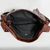 Bolso de hombro suave de cuero de gran capacidad estilo motocicleta transfronterizo, diseño de remaches retro, bolso hobo, bolso tote moderno y práctico para el día a día, estilo mujer