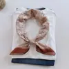 Pañuelo Cuadrado Grande Ligero para Mujer 68X68cm Pañuelo de Seda Primavera y Verano Protección Solar Bufanda para Cuello Chal para Hombro Pañuelo para la Cabeza de Viaje