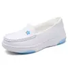 Vendas diretas da fábrica: Sapatos de enfermeira forrados com fleece, de sola grossa, respiráveis, antiderrapantes, confortáveis, versáteis, projetados para enfermeiros de jaleco branco e exclusivamente para vendas transfronteiriças