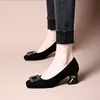 Zapatos de mujer de tacón medio con pedrería, nueva moda otoño 2026, hebilla cuadrada, zapatos cómodos para mujer, de boca poco profunda para ir al trabajo