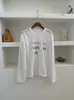 Camiseta de Manga Larga de Verano 2026 con Estampado de Letras para Mujer, Moderna Versátil de Corte Holgado con Adorno Pesado de Pedrería, Top Elegante