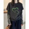 Nova camiseta listrada de manga longa feminina estilo outono, com design estiloso, versátil e espessa, imitando duas peças.