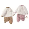 Conjunto de dos piezas para bebé, 120g, acolchado, engrosado, otoño e invierno, chaqueta de algodón, pantalones de algodón, ropa exterior para niños con top de algodón