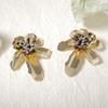 Pendientes de flores con diseño de metal, estilo frío y exagerado, con microincrustaciones de circonitas, combinables con todo, para mujer.