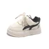 Zapatillas deportivas para niños, nuevos modelos de otoño, zapatillas de correr a la moda y ligeras para niñas, zapatillas antideslizantes de suela blanda para niños, zapatos blancos transpirables
