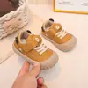Zapatos Individuales de Cuero con Velcro Estilo Coreano para Niños Pequeños 2026 Primavera/Otoño Nuevos Zapatos para Gatear de Bebé Niñas Zapatos Casuales Antipatadas