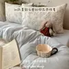 Diseños populares en Xiaohongshu ~ Conjunto de cuatro piezas estampado tipo nube suave estilo Ins para ambiente del hogar, conjunto de tres piezas para uso en dormitorio