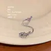 Brincos de Aço Titânio 316L, Estilo Doce e Cool Feminino, Cabeça de Gato Pequena, Zircônia em Formato de Coração, Brincos Argola Ferradura, Joia para Piercing na Orelha