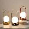 Lámpara de mesa LED portátil simple, luz nocturna, lámpara de pared recargable creativa con forma de luna, luz ambiental portátil esférica multifuncional