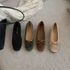 Primeiro Encontro Temporada Estilo Coreano Sapatos Mocassim Plataforma de Veludo com Laço Feminino 2026 Novo Estilo Retrô Sapatos de Trabalho Slip-on Ba