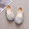 Sapatos de princesa infantis estilosos com strass, sapatos de couro com cristal brilhante para meninas pequenas, sapatos de bico quadrado para apresentações