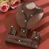 Projetado com Diamantes Inteiros e Franjas Super Brilhantes em Colares, Brincos, Pulseiras e Conjuntos de Joias, Conjuntos de Joias de Moda para Noivas