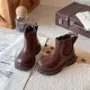 Sapatos Infantis 2026 Botas Martin Simples Estilo Coreano Outono/Inverno Nova Moda Botas de Couro Meio da Panturrilha Moda Feminina Botas Cigarrete