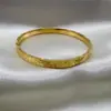 Pulseira de Gelo Picado Cintilante para Mulheres, Alta Retenção de Cor, Luxo Leve, Design de Nicho, Pulseira Fechada de Ouro Picado, Acessório de Joia