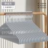Percha de plástico antideslizante para el hogar, sin costuras, para colgar ropa de adultos, venta al por mayor