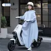 Impermeable impermeable para bicicletas eléctricas, diseñado para un solo ciclista, tanto hombres como mujeres, ofreciendo protección de cuerpo completo contra la lluvia intensa.