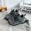 Zapatillas de Correr para Niñas con Personalidad a la Moda 2026 Nuevo Estilo Primavera/Otoño Ropa para Niños Suela Gruesa Transpirables para Exteriores Versátiles Zapatillas Deportivas