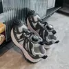 Nuevos zapatos deportivos de malla transpirable, con diseño de hebilla giratoria, para niñas y niños; zapatos casuales con suelas suaves, tenis estilo chunky y suelas antideslizantes para niños, adecuados para usar en otoño