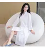 Roupão de Banho de Luxo Leve Pijama de Flanela Feminino Novo Manga Longa Hotel Salão de Beleza Tamanho Grande Camisola Aconchegante Outono e Inverno Roupão de Manhã