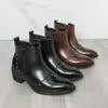 Os populares e modernos sapatos masculinos de couro da Amazon para exportação, com designs de cano alto e saltos altos, são um item essencial para vendas transfronteiriças.