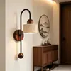 Suministro de comercio electrónico transfronterizo: Lámparas de pared de piedra, disponibles en varios tamaños y personalizables. Las lámparas de pared de piedra de cueva amarillas se pueden fabricar según los planos o muestras proporcionados.