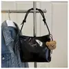 2025 Nova Bolsa de Ombro Cor Sólida Estilo Simples Moda Estilo Hong Kong Cor Vibrante Bolsa de Balde de Alto Padrão Bolsa de Axila de Alta Qualidade