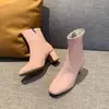 Botines de piel suave, botines rosas cortos para mujer, nuevo estilo invierno 2026, versátiles, tallas 35-42, tallas grandes, botas de ajuste ceñido para uso en exteriores