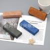 2023ins estuche para gafas de miopía fresco de alta gama Estudiante hombres y mujeres portátil anti-presión logo retro nuevo venta al por mayor