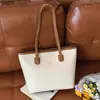 Nova bolsa feminina transfronteiriça, bolsa versátil de grande capacidade para o dia a dia, bolsa tote nicho estilo coreano, bolsa de ombro de alta qualidade