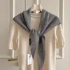 Cachecol com Atmosfera Estilo Coreano, Design Vazado, Xale Triangular de Mistura de Lã, Roupa Externa Feminina, Toque de Luxo, Colete Quente