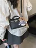 Bolsa Caixinha Personalizada Simples para Mulheres Moda Primavera 2026 Elegante Textura de Alta Qualidade Bolsa de Ombro Transversal