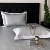 Conjunto de Três Peças Classe a Luxo Acessível Antibacteriano Tapete de Seda de Gelo com Padrão Geométrico e Verão de Alta Qualidade Dormir Nu Lavável na Máquina Tapete e Lençol de Elástico