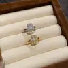 Anillo de Caramelo de Roca Diamante Blanco Nicho Alto Gama Pareja Lujo Accesible Diseño Piedra Preciosa Abierta Zircón Color Hombre Anillo Tesoro para Mujer