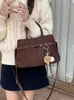 Nova Bolsa de Ombro e Transversal Versátil Suede Fosco Vintage Outono/Inverno 2026 Bolsa de Mão Versátil para o Dia a Dia para Mulheres Tendência