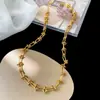 Colar elegante e luxuoso de aço titânio banhado a ouro, requintado e sem cor, para mulheres, combinando com todas as tendências de celebridades da internet, fábrica de correntes para clavícula