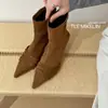 2025 Novas Botas Curtas Femininas Estilo Coreano Bico Fino Pregueadas Outono/Inverno Couro Fosco Chique Salto Agulha Adulto